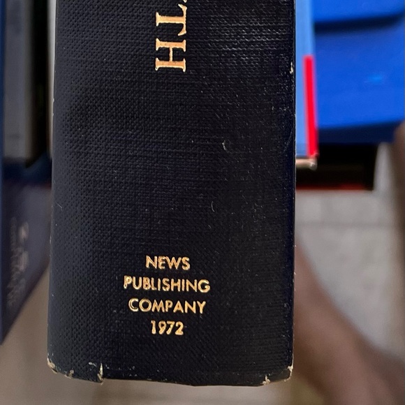 PERSONALITIES of the SOUTH - Picture 5 of 8